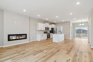1543 Tompkins Ln, West Saint Paul, MN 55118