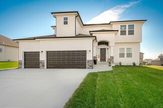 4707 NE 105th St, Kansas City, MO 64156