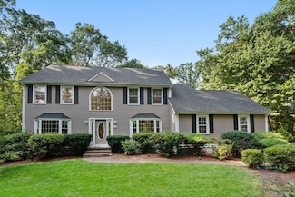 56 Lancashire Dr, Mansfield, MA 02048