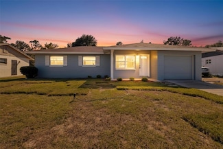 30 W Hammon Dr, Apopka, FL 32703