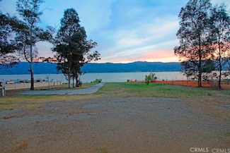 1404 E Lakeshore Dr, Lake Elsinore, CA 92530