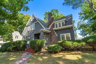 114 Garden St, Needham, MA 02492
