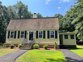 78 Scribner Rd, Tyngsboro, MA 01879