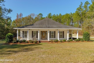 163 F W G Rd, Lucedale, MS 39452