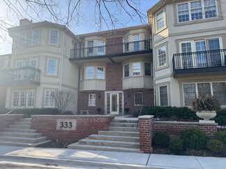 333 E Westminster Unit 1D, Lake Forest, IL 60045