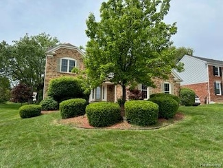 1141 Sandy Ridge Dr, Rochester Hills, MI 48306