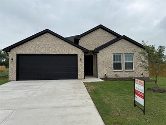 1309 Brad Kellar Dr, Greenville, TX 75402