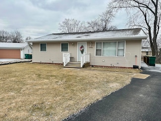 7706 Wallace St, Merrillville, IN 46410