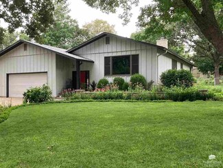 1731 Cedar Crest Dr, Manhattan, KS 66503