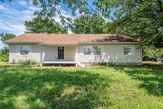38757 Hedge Ln, Fontana, KS 66026