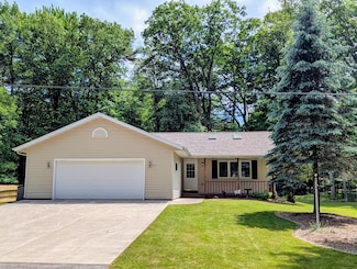431 Juniper Dr, Sheboygan, WI 53081