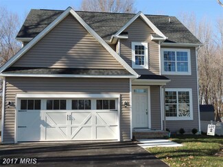 6136 Owings Beach Rd, Deale, MD 20751