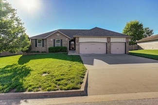 1208 S Jaylin Ave, Springfield, MO 65802