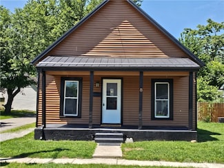 8 S Sycamore St, Jamestown, OH 45335