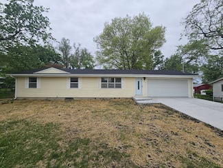 530 W Mcgaughy St, Hamilton, MO 64644