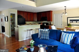 203 Country Club Dr, Cross Junction, VA 22625