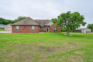 3850 E Maple Dr, Collinsville, OK 74021