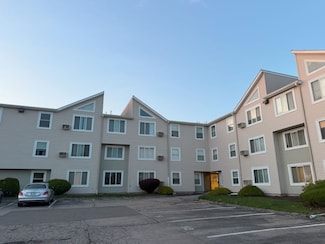 200 Woodlawn Ave Unit 105, North Providence, RI 02904