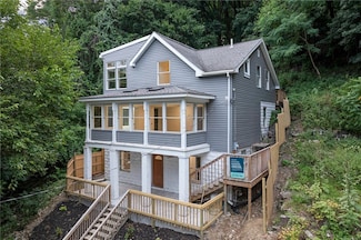875 Dickson Rd, Sewickley, PA 15143