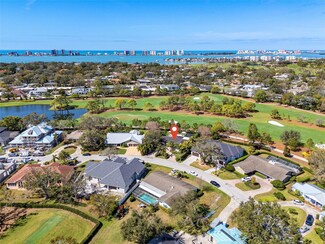 16 Hibiscus Rd, Belleair, FL 33756