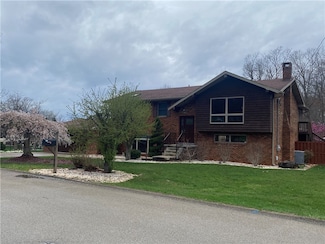 129 Mulberry St, Hopwood, PA 15445