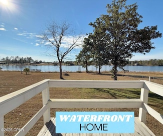 537 Mcpherson Dr, Alford, FL 32420