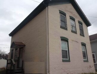 140 S Main St, Iron Ridge, WI 53035