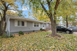 5814 SW 3rd St, Des Moines, IA 50315