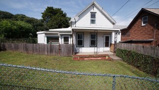 3 Hill St, Waterford, NY 12188