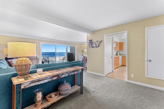 22130 E Cliff Dr Unit 2D, Santa Cruz, CA 95062
