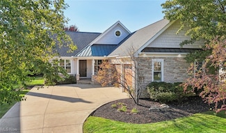 2105 Botanica Ln, Cleveland, OH 44124