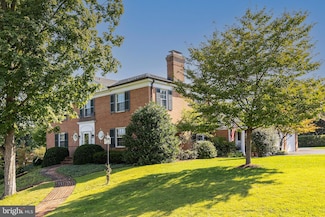 204 Roszel Rd, Winchester, VA 22601