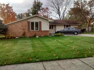 6902 Ashbrook Dr, Fort Wayne, IN 46835