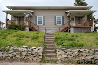 7720 Park Dr, Ralston, NE 68127