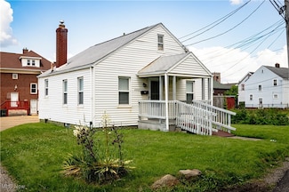 2223 Geltz Ct NW, Canton, OH 44709