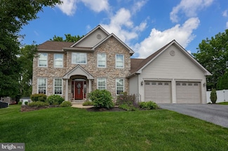 384 Mountain Blvd, Wernersville, PA 19565
