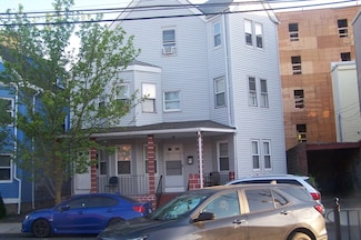 7 Gladstone St, Everett, MA 02149