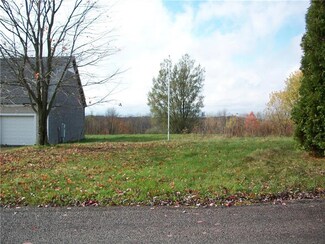 108 Greenhill Rd, Karns City, PA 16041