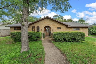 501 Richland Dr, Waco, TX 76710