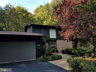 4292 Gifford Pinchot Dr, Annandale, VA 22003