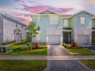 663 SE Lake Falls St, Port St. Lucie, FL 34984