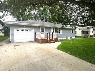 1745 S Shore Dr, Worthington, MN 56187