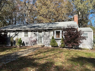30 Burr Rd, Old Lyme, CT 06371