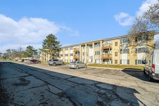 45210 Keding St Unit 101, Utica, MI 48317