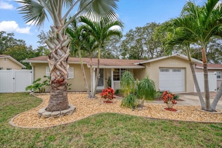 2202 Lauren Dr, Largo, FL 33774
