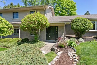 45332 Byrne Dr, Northville, MI 48167