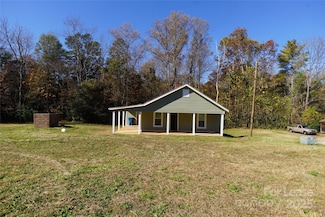 146 Fairway Ave, Hudson, NC 28638