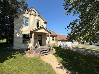 738 Main St, Darlington, WI 53530