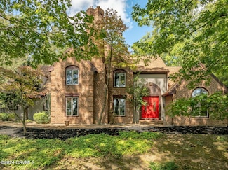 10 Fairway Dr, Selinsgrove, PA 17870