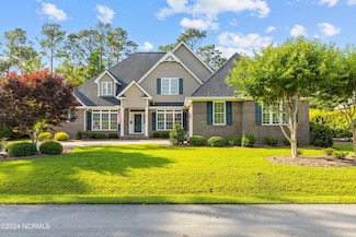 103 Fairway Dr W, Morehead City, NC 28557